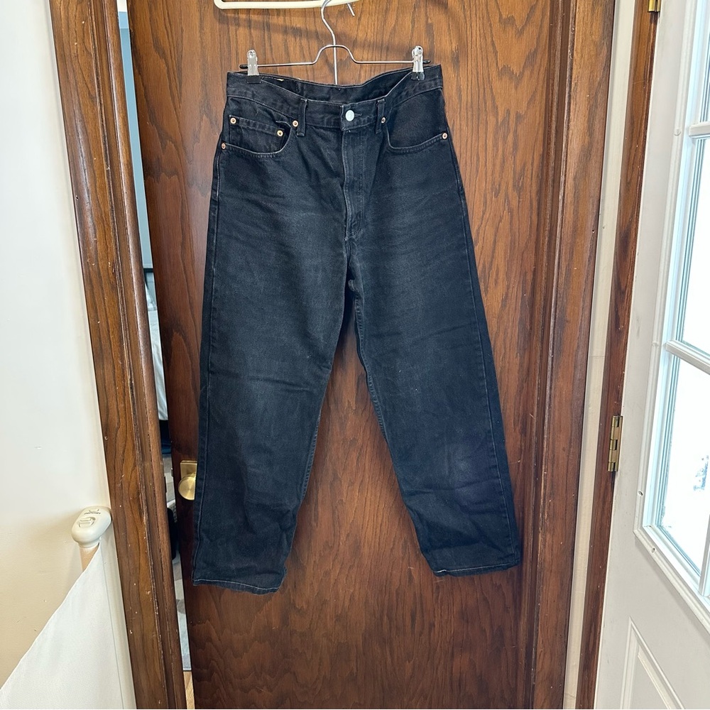 Vintage Levi's Men's Black Straight Jeans